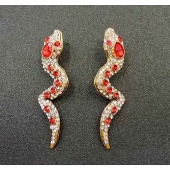 🐍 Betsey Johnson sparking red ruby crystal embellished snake earrings 🐍 - Picture 1 of 3